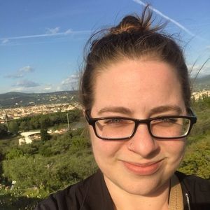 Meet your Posher, Alyson